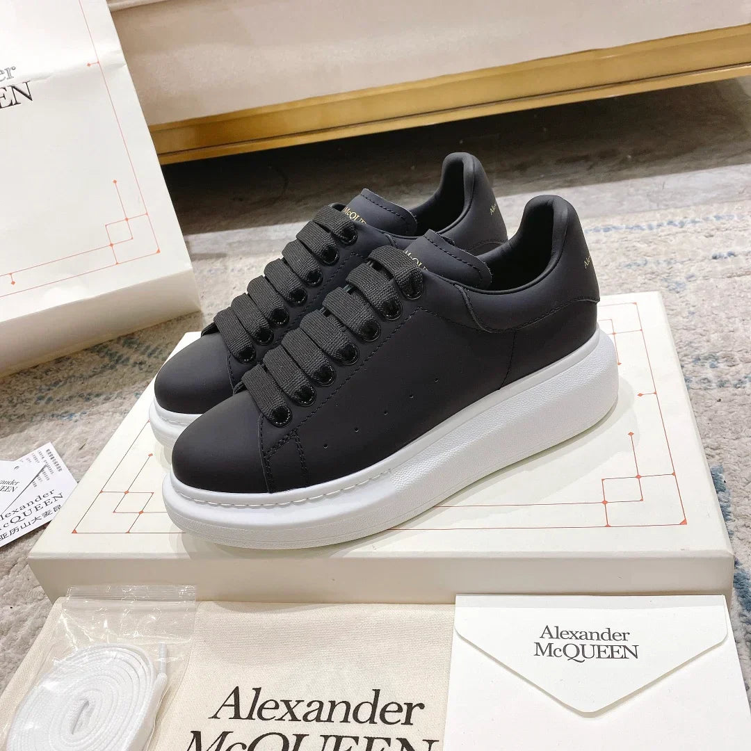 Alexandre McQueen oversized sneakers Black/White